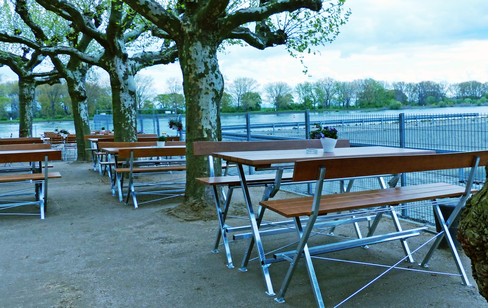 Bar-Height-Table-Benches