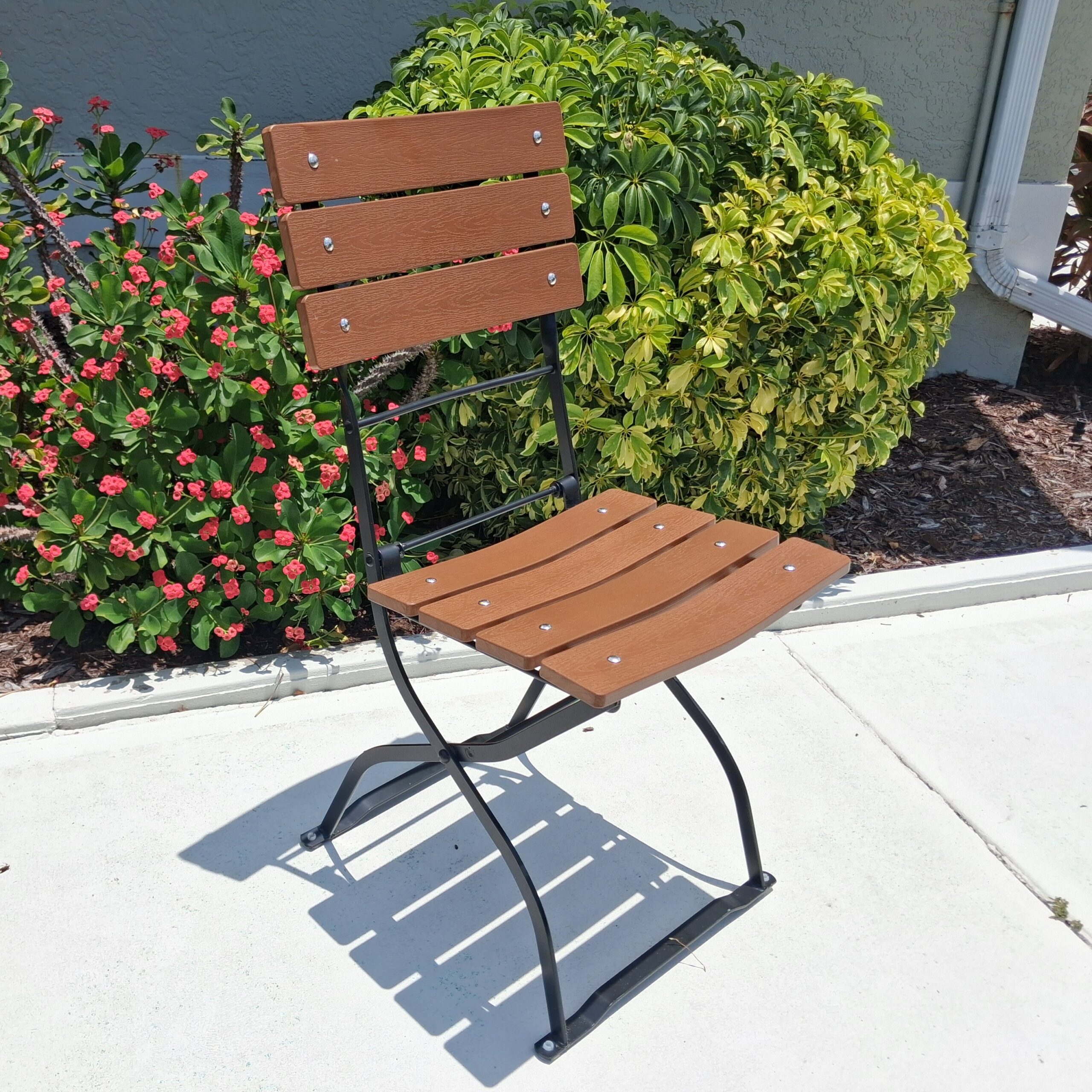 Beer-Garden-Bistro-Folding-Chair-Polywood