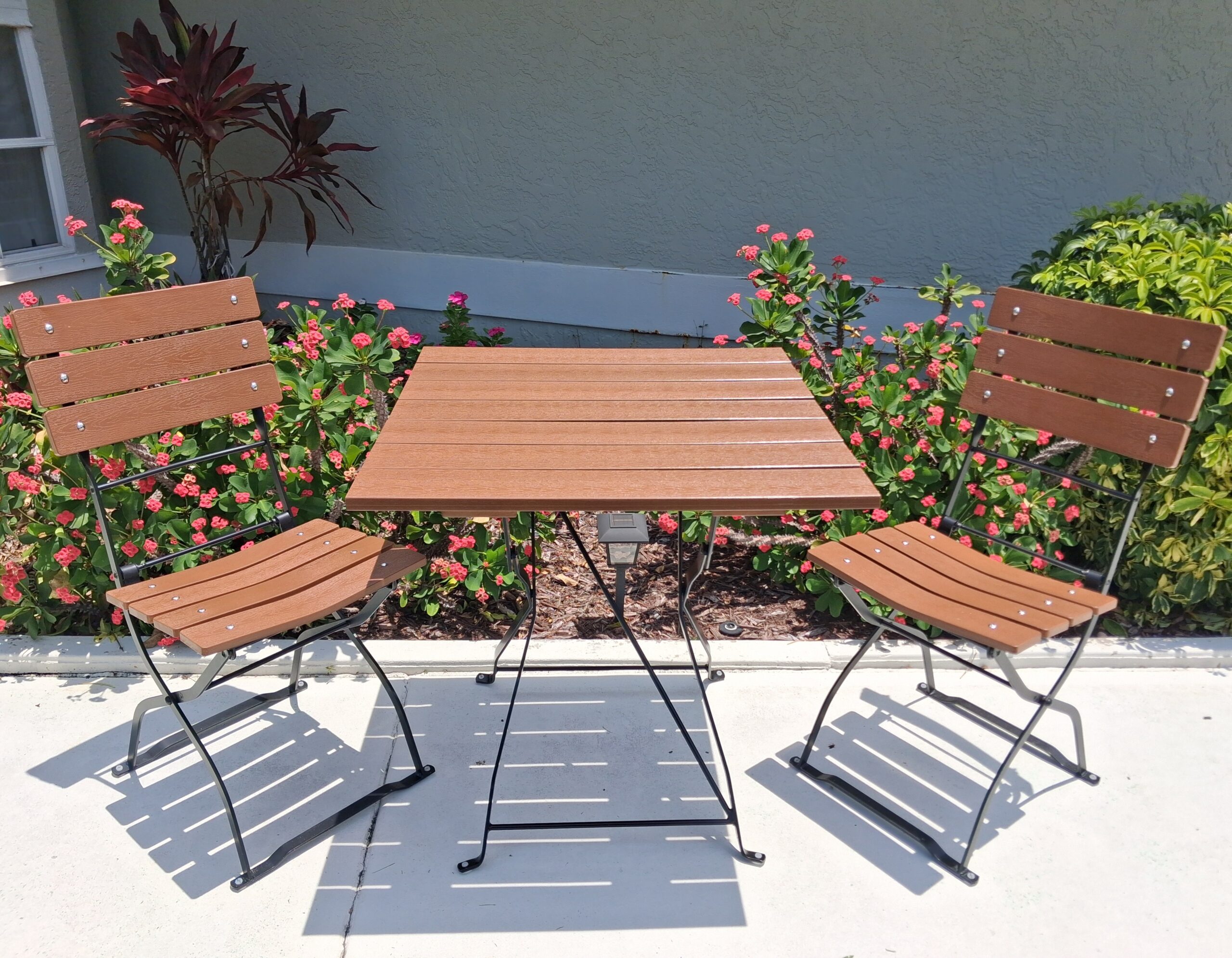 Bistro-Square-Table-2-Chairs-Polywood